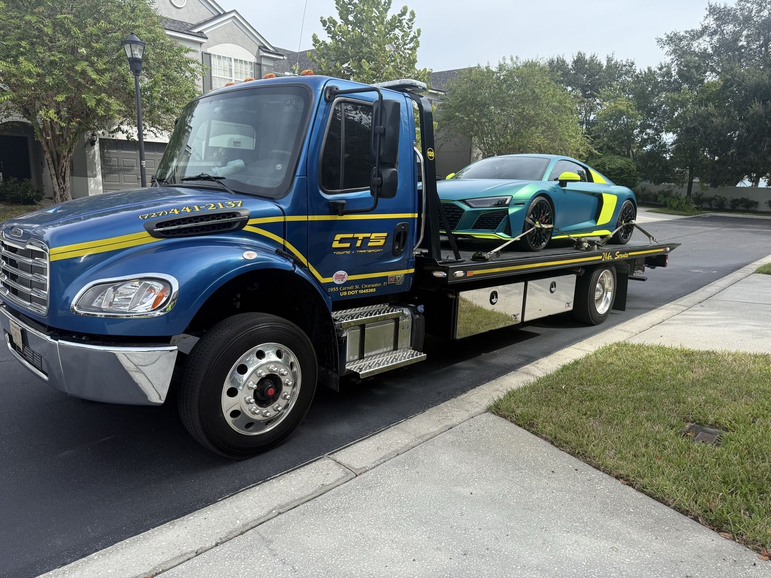 Audi R8 on a CTS flatbed