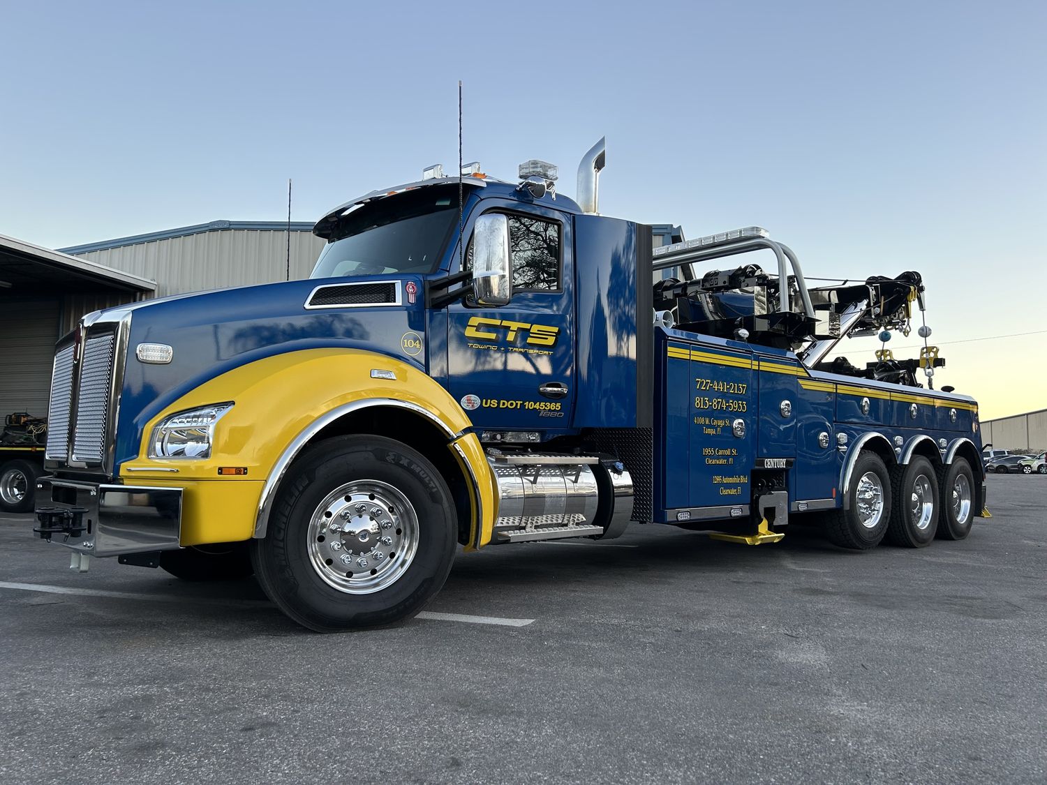 CTS 50-ton rotator recovery truck, Unit 104